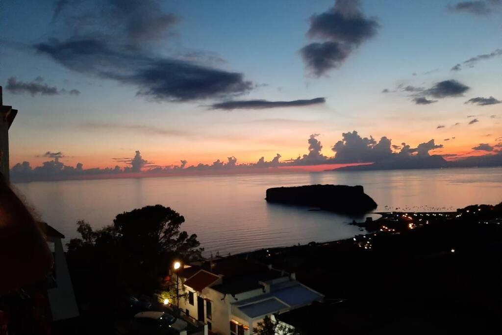 Piccola Casa Con Vista Mare Al Villaggio Del Bridge San Nicola Arcella Cs Zewnętrze zdjęcie